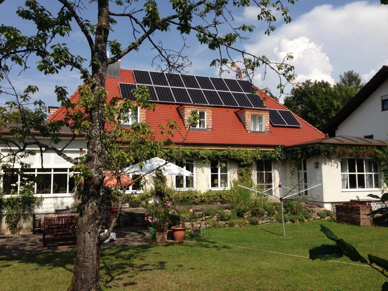 Muenchen- Pullach, Wohnen Im Gruenen Appartement Buitenkant foto