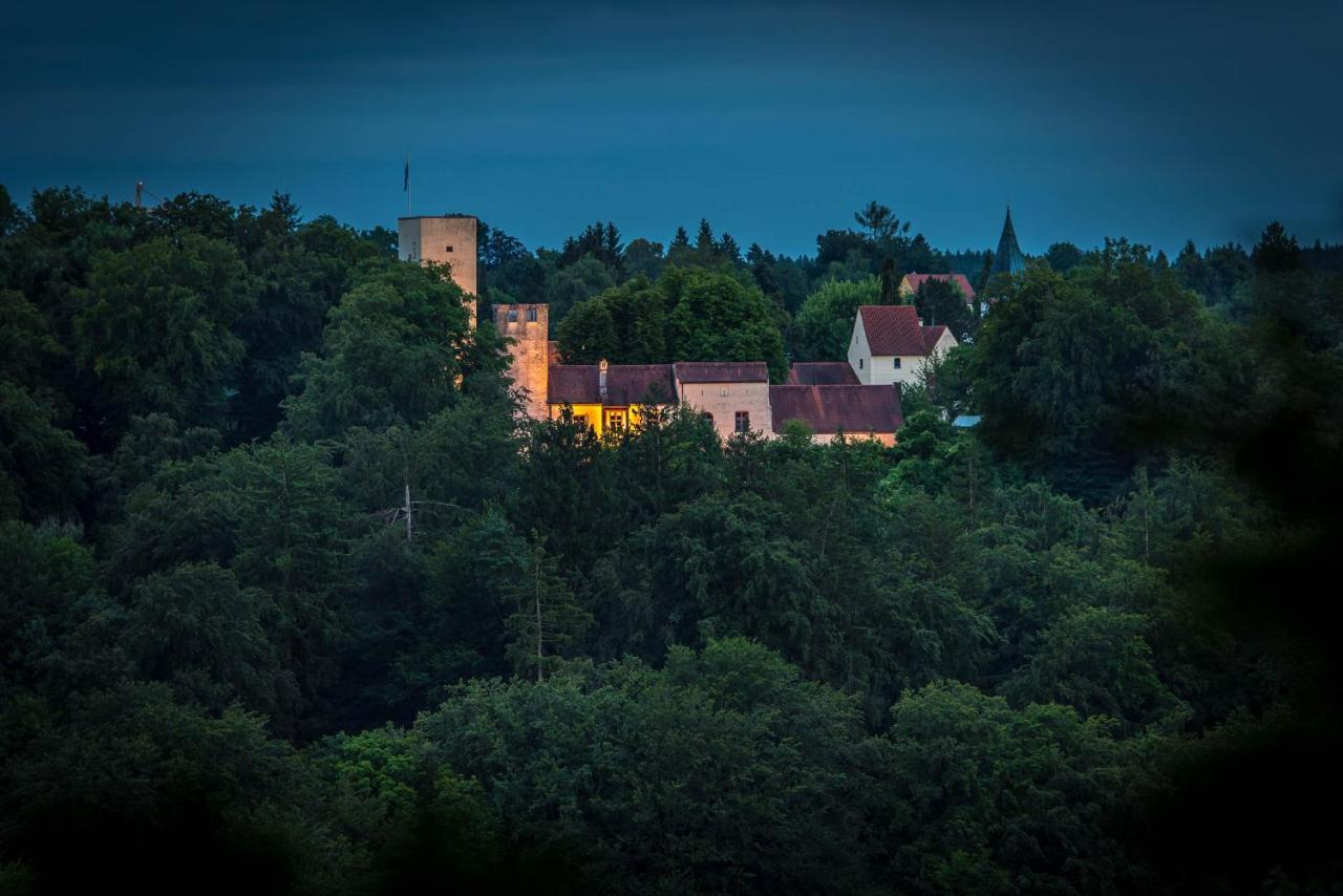 Muenchen- Pullach, Wohnen Im Gruenen Appartement Buitenkant foto